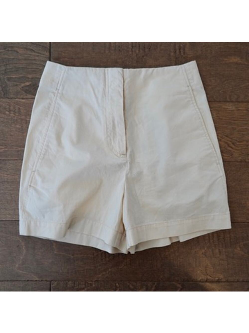 COS High Waist Ivory Cotton Tailored Shorts Minimalist Size 2 Made Turkey